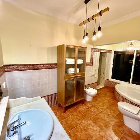 Luxury House De Тегисе