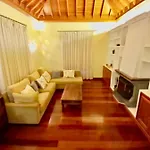 Luxury House De Villa *