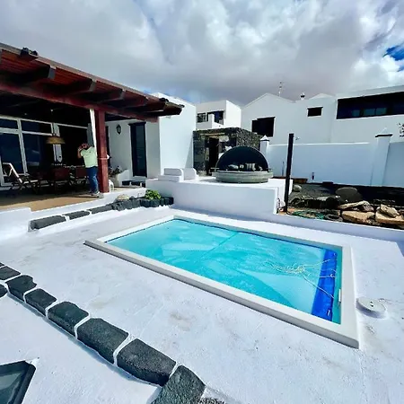 Luxury House De Villa *