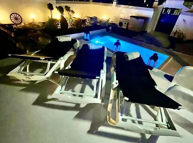 Luxury House De Villa *